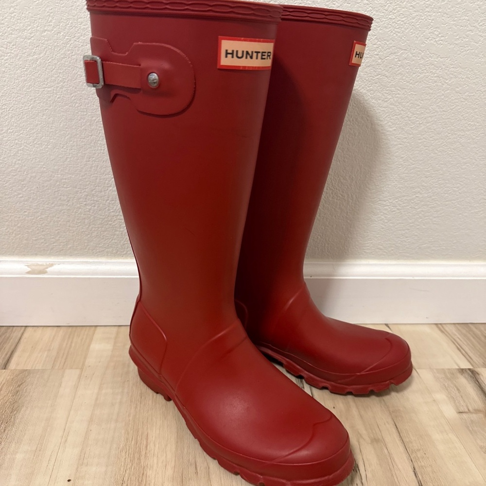 Hunter women rain tall boots red